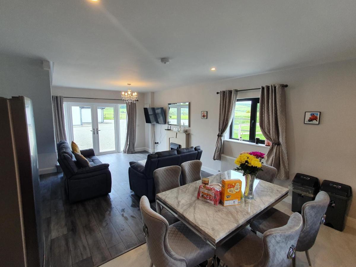 N0 2 Greystones Clock Tower Lodge Leap Extérieur photo